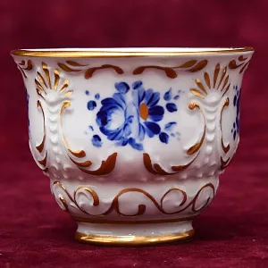 Коллекционная Фарфоровая Кофейная пара «Голубые Розы», Италия - вторая половина ХХ века.