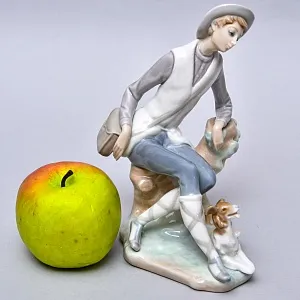 Коллекционная Фарфоровая статуэтка «Мальчик с собакой. Юный пастух», Lladro Испания.