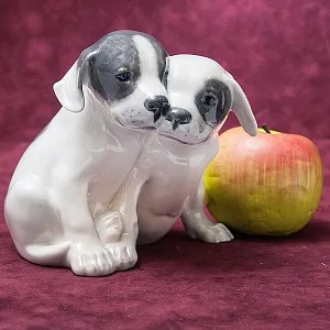 Фарфоровая Статуэтка Собаки - «Два щенка» ROYAL COPENHAGEN,  Дания 1969 -1974 года.