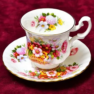 Коллекционная Фарфоровая Кофейная пара «ЛЕТО», ROYAL ALBERT Англия, вторая половина ХХ века.