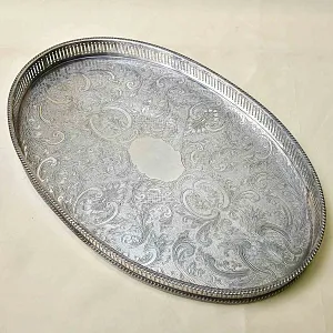 Винтажный Овальный Поднос с бортиком, Мелталл Silverplate, SHEFFIELD Англия.