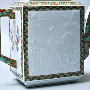 Фарфоровый Чайный сервиз на 4 персоны «Японский символизм», Япония - конец ХХ века.