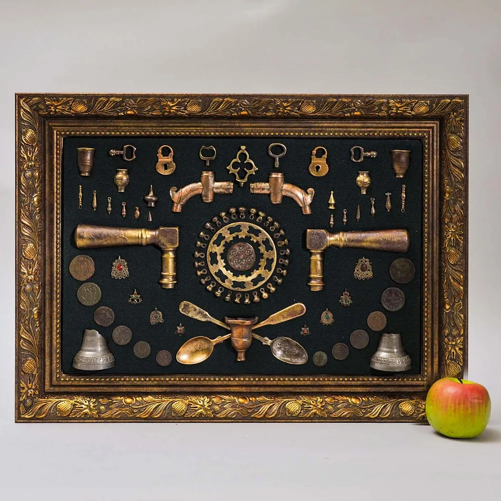 Настенное Коллекционное Панно - Картина "Старинные Латунные штучки". Россия конец XIX - начало ХХ века.