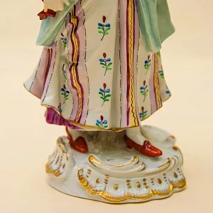 Редкость!!! Фарфоровая Статуэтка «Девушка с гусем» Н-23,5см. SITZENDORF  Германия