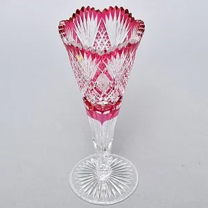 Небольшая Хрустальная Ваза - Бокал Розового цвета, VAL SAINT LAMBERT Бельгия.