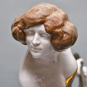 Антикварная Фарфоровая статуэтка «Карнавал. Девушка с лютней», Rosenthal Германия - 1914 год. 