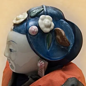 Коллекционная фарфоровая кукла Япония  Н - 65см.