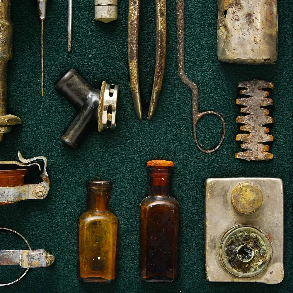 Коллекционное Настенное Панно - Картина «Медицинские Приборы», СССР -40гг. ХХ века.