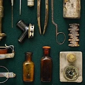 Коллекционное Настенное Панно - Картина «Медицинские Приборы», СССР -40гг. ХХ века.