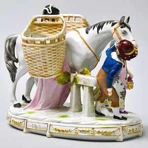 Антикварная Статуэтка - Салфетница «Дети и мул», фарфор SITZENDORF, Германия 1884 - 1902 годы.