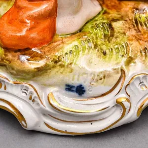 Антикварная Фарфоровая статуэтка «Урожай. Путти, собирающие виноград», Carl Thieme Германия.