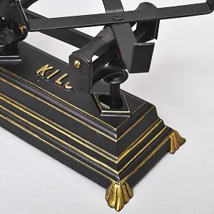 Старинные Кухонные весы на 10 кг. с двумя латунными чашами. Франция начало ХХ века!