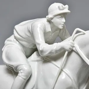 Коллекционная Фарфоровая статуэтка «Наездница. Женский Конкур», ROSENTHAL Германия, 1938 - 1948 годы.