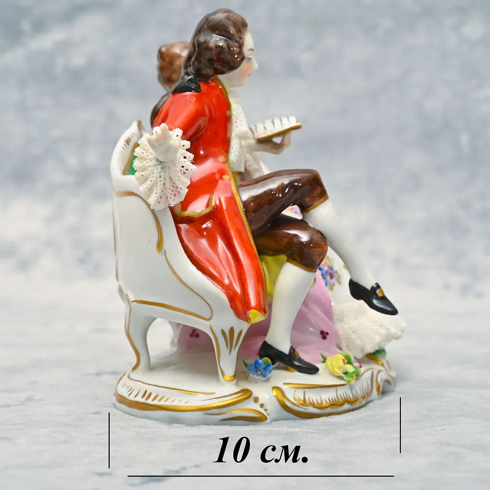 Редкость! Статуэтка «ЛЮБОВНЫЙ РОМАН», Кружевной Фарфор VOLKSTEDT, Германия - середина ХХ века.