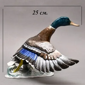 Птица - Фарфоровая Статуэтка «ВЗЛЕТАЮЩИЙ СЕЛЕЗЕНЬ», ROSENTHAL Германия, середина ХХ века.