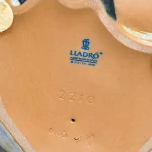 Коллекционная  Фарфоровая статуэтка «Ленивый день», Lladro серия Грес, Испания.