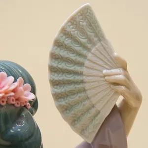 Коллекционная Фарфоровая статуэтка «Гейша с веерами» Н - 29 см. Lladro, Испания - 1978 год.