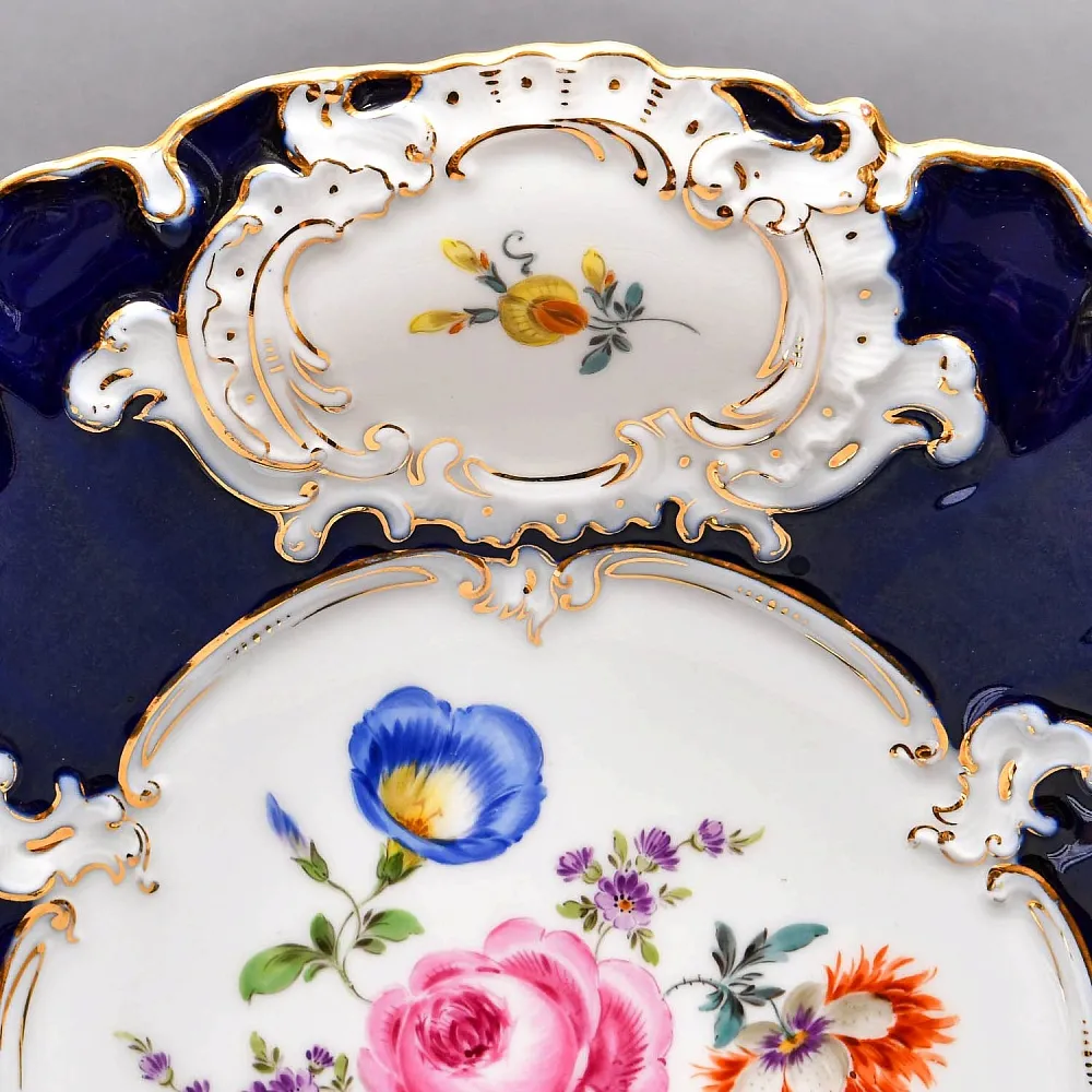 Коллекционное Фарфоровое Блюдо - Тарелка «Букет с розой и колокольчиком» Кобальт, MEISSEN Германия. 
