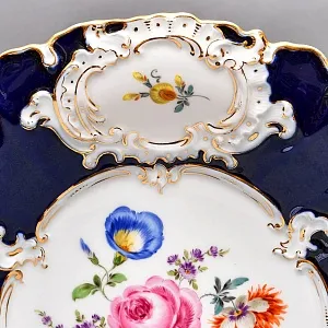Коллекционное Фарфоровое Блюдо - Тарелка «Букет с розой и колокольчиком» Кобальт, MEISSEN Германия. 