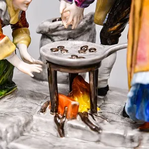 Коллекционная Фарфоровая статуэтка «Жареные каштаны», VOLKSTEDT Германия, середина ХХ века. 