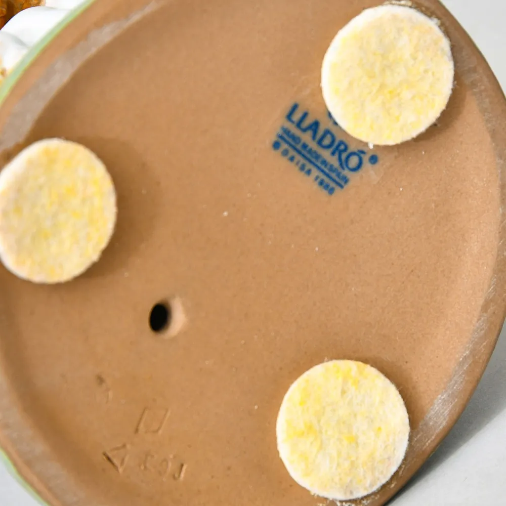 Фарфоровая статуэтка «Хулиган с собачкой», Lladro серия Грес, Испания 1994 - 1998 года.