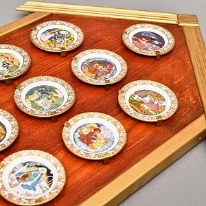 Набор Фарфоровых тарелок «Домик сказок», The FRANKLIN Porcelain США - 1979 год.