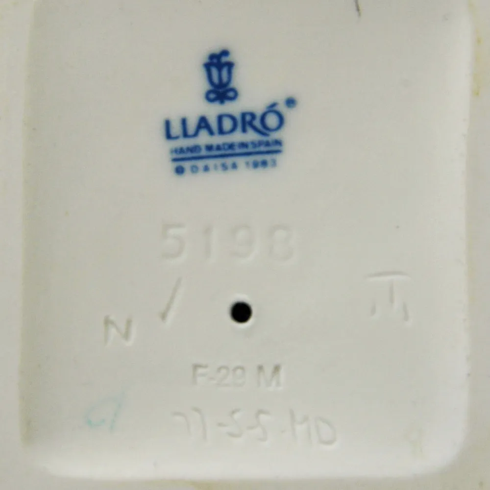 Большая Коллекционная Фарфоровая статуэтка «ВЫПУСКНИК». Lladro Испания - 1983 год.