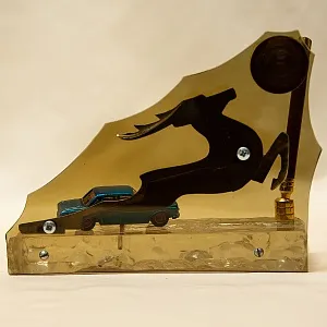 Настольный Сувенир - Памятный Подарок -  «Волга ГАЗ -24» Металл, Оргстекло - СССР -1981 год.