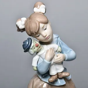 Коллекционная Фарфоровая статуэтка «Девочка с клоуном», Nao by Lladro Испания, 80-е гг. 