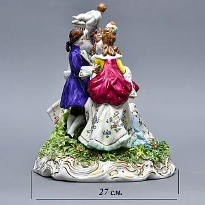 Коллекционная Фарфоровая статуэтка «ГАЛАНТНАЯ ПРОГУЛКА», Scheibe-Alsbach Германия, середина ХХ века. 