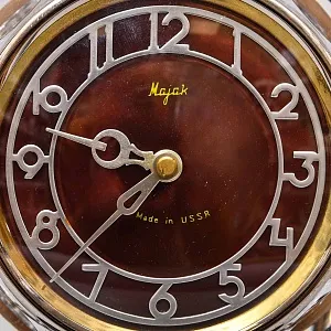 Легендарные Механические Настольные Часы «МАЯК» в хрустальном корпусе - СССР - 1965 год.