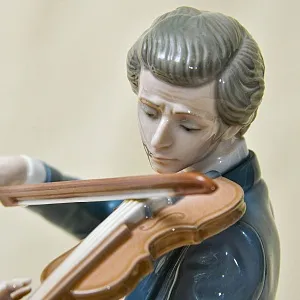 РЕДКОСТЬ! Большая Коллекционная Фарфоровая статуэтка «Музыкант - Скрипач» Lladro, Испания - 1985 год.
