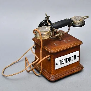 Антикварный Настольный Телефонный аппарат - Телефон «La Telephone - Phono Prive», Франция -1915 год.