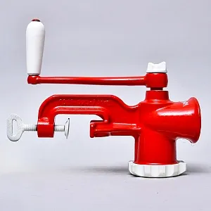 Винтажная Ручная Механическая Мясорубка «СПАРТАК», СССР 80-е годы ХХ века..