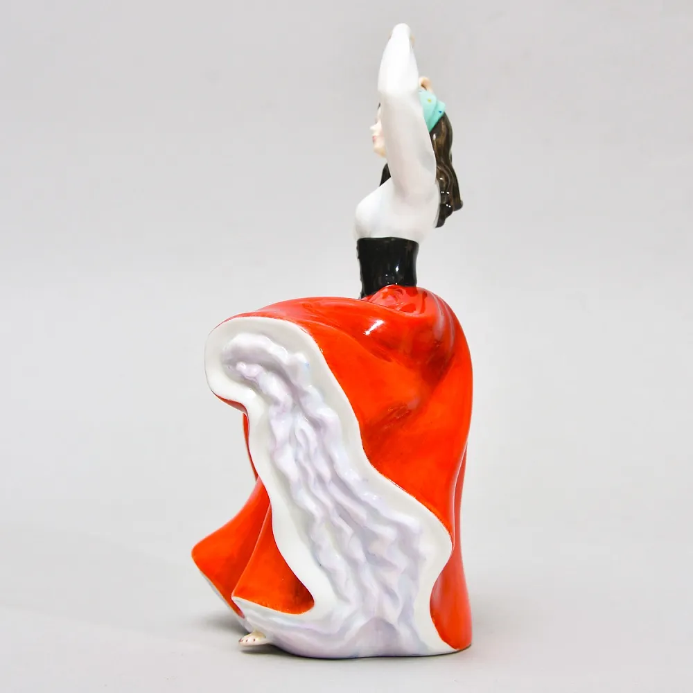 Коллекционная Фарфоровая статуэтка «Испанская Танцовщица. Карен», Royal Doulton Англия.