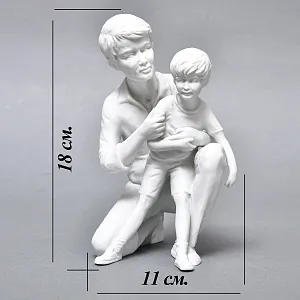 Редкая!!! Коллекционная Фарфоровая Статуэтка «Отец и Сын», Kaiser, Германия -1979 год.