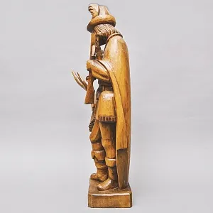 Большая Коллекционная Деревянная статуэтка «Охотник с Оленем», Германия середина ХХ века.