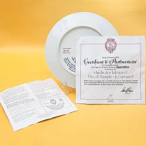 Коллекционная Тарелка «Париж - Сад Тюлирьи и Арка Каррузель» Фарфор, Лимож, Limoges, Франция.