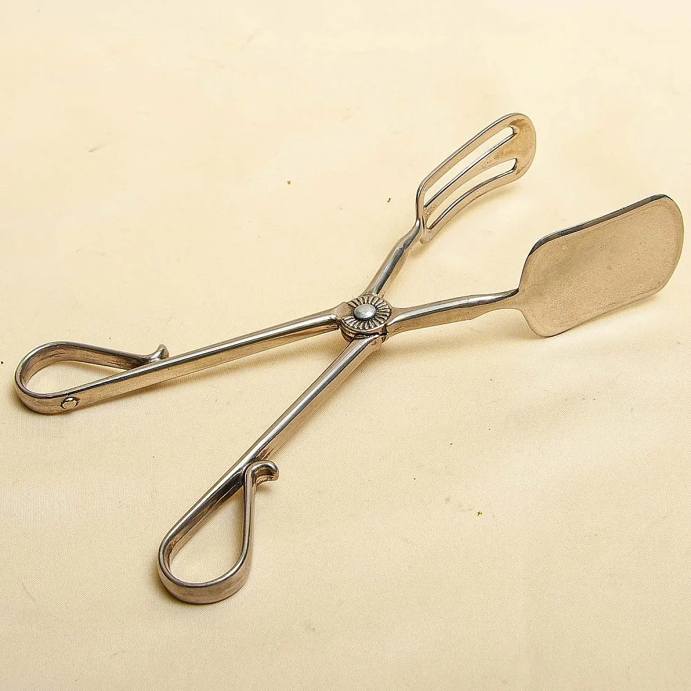 ВИНТАЖНЫЕ СЕРВИРОВОЧНЫЕ ЩИПЦЫ . Металл Silverplate, Англия середина ХХ века.