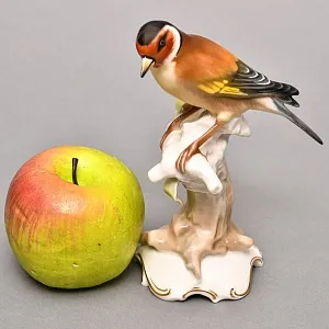 Коллекционная Фарфоровая статуэтка «Птица. Щегол», Hutschenreuther Германия, 1955 - 1968 гг.