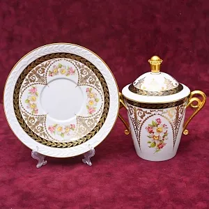 Фарфоровая Бисквитница с блюдцем  - Баночка с крышкой, Kaiser Германия,  1956-1960 годы.