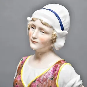 Большая! Коллекционная Фарфоровая статуэтка «Крестьянка с серпом и колосьями», Karl Ens Германия.