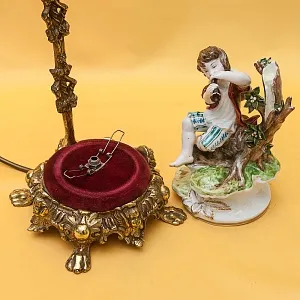 Электрическая Лампа - Светильник - Статуэтка «Мальчик с дудочкой» Фарфор Испания.