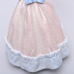 Коллекционная Фарфоровая статуэтка «Девочка с кружевным зонтиком. Джулия», Lladro Испания.