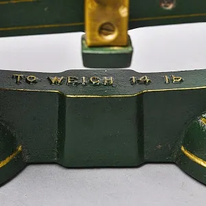 Большие Антикварные Чугунные Кухонные Весы с чашкой для сыпучих продуктов, Англия начало ХХ века.