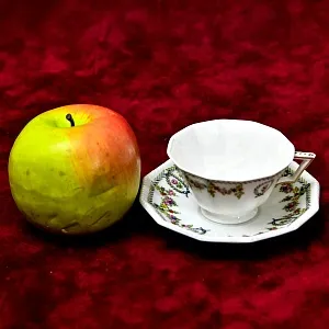 Редкая!!! Коллекционная Кофейная пара «Цветочный орнамент», фарфор Nymphenburg, Германия.