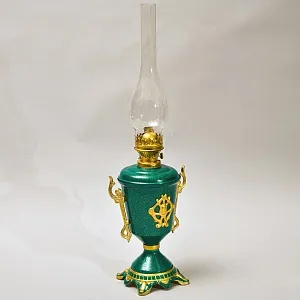 Антикварная Керосиновая Лампа «Изумрудное Золото», Металл / Стекло, начало ХХ века.