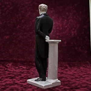 Коллекционная Фарфоровая статуэтка «Артист Норцов в роли Евгения Онегина», ЛФЗ СССР, 50-е гг.