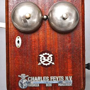 Антикварный Настенный Телефонный аппарат - Телефон «CHARLES FEVTS N.V.», Бельгия -1915 год. 