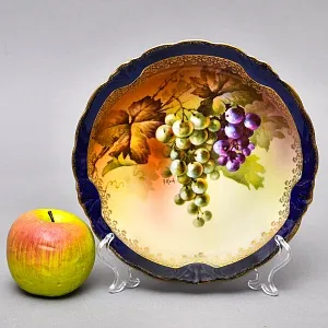 Антикварная Фарфоровая тарелка «Виноград», Jaeger, Thomas & Co. Германия, 1898 - 1923 годы.